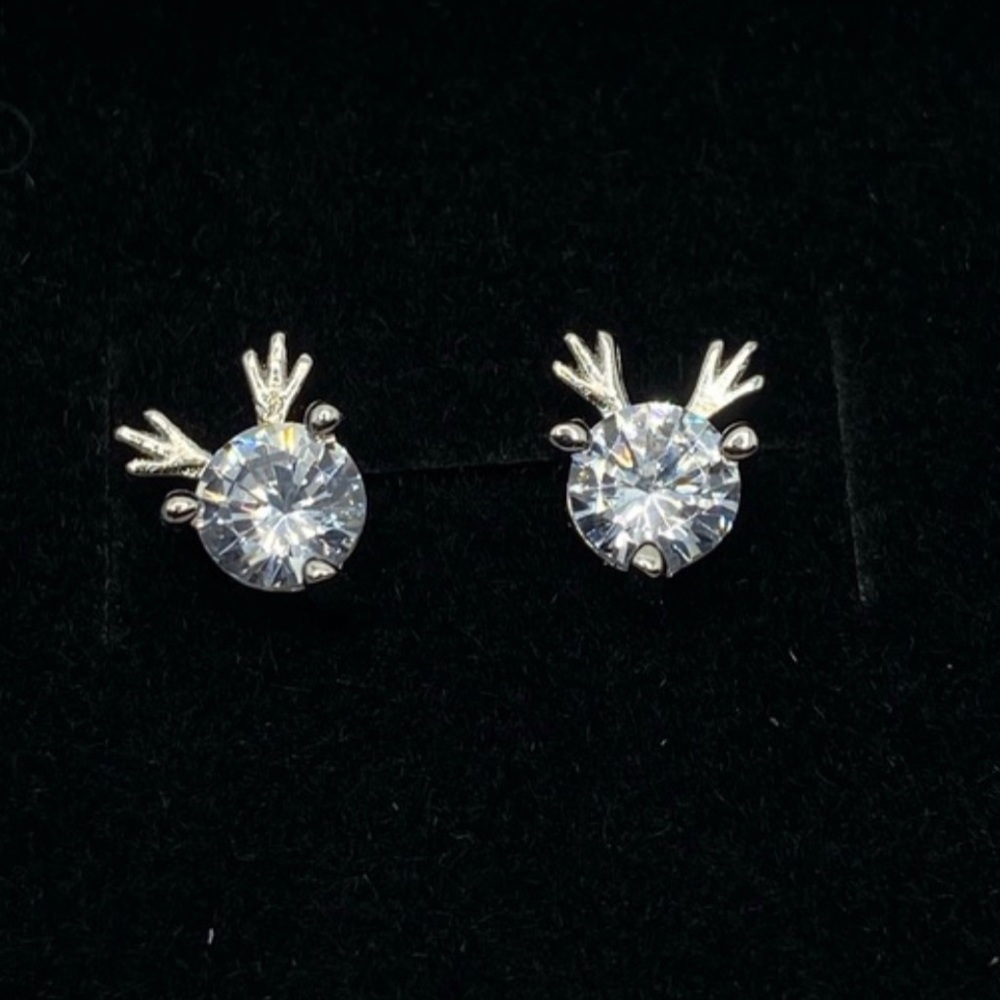 Adorable Christmas Deer Antler Asymmetry Stud Earrings